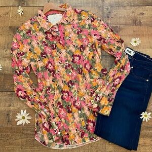 CINO Vibrant Floral Blouse Button Down Pleated Material Stretch
